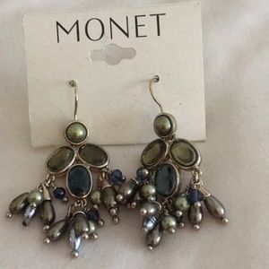 Monet earring NWOT
